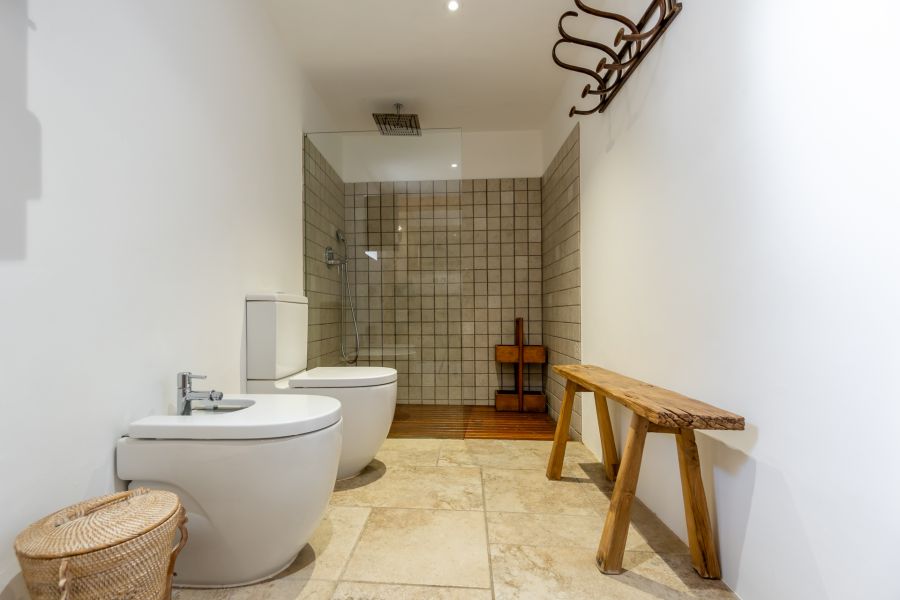 Baño de una habitación en Can Vicent d'en Costa